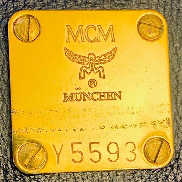 MCM Traveler Weekender Bag w/Adjustable Strap and COA, Vintage. EUC - Picture 8 of 16